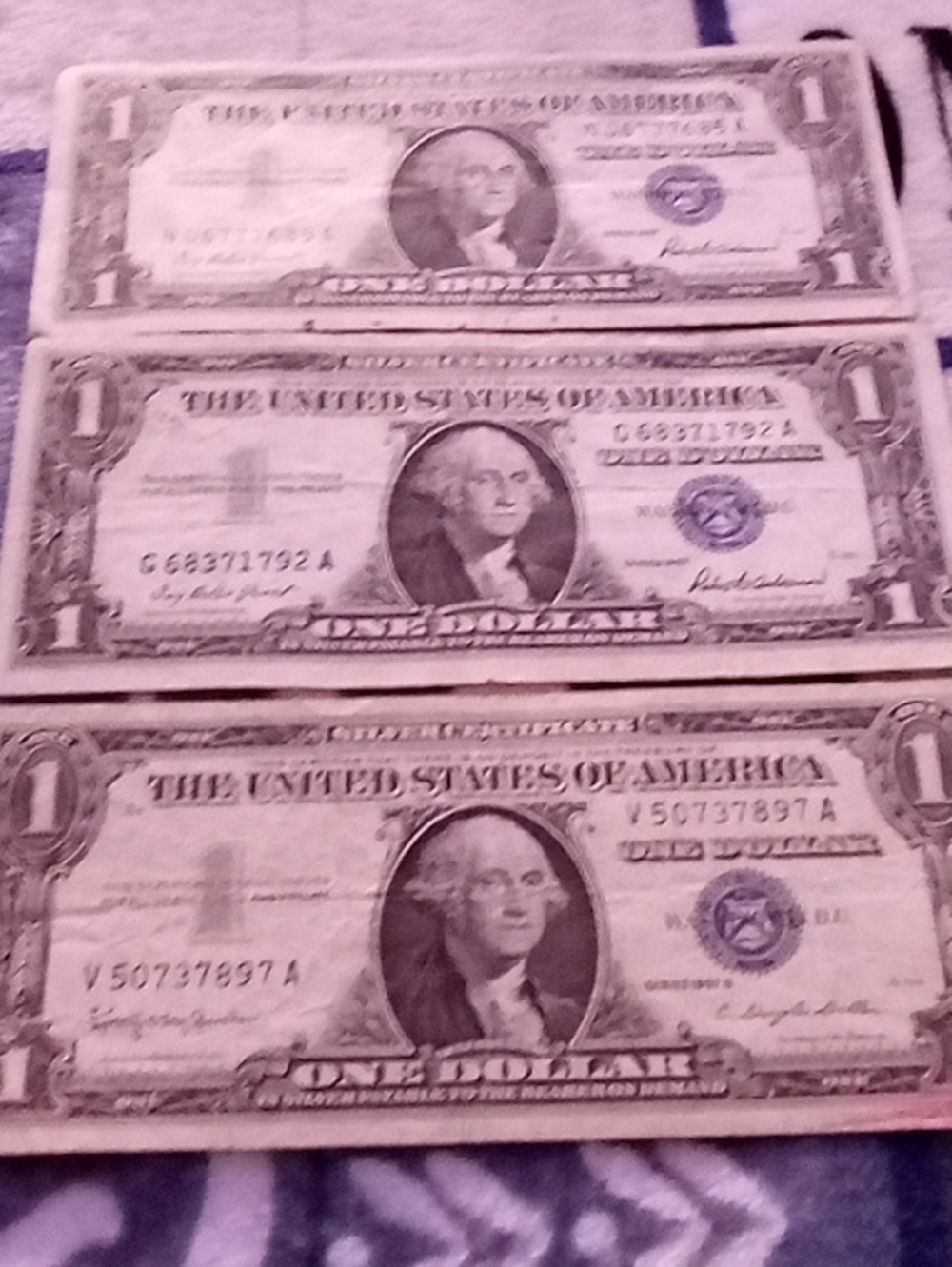 Vintage One Dollar Bill Set - Green Currency Collectible